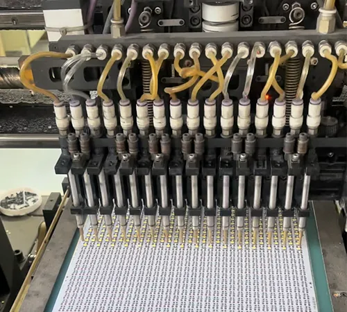 SMT Component Placement_onezero SMT Component Placement_onezero